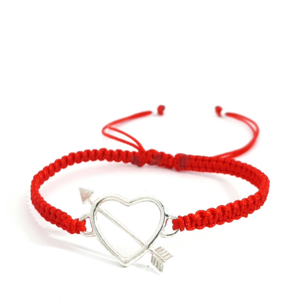 Pulsera macrame rojo corazon con flecha