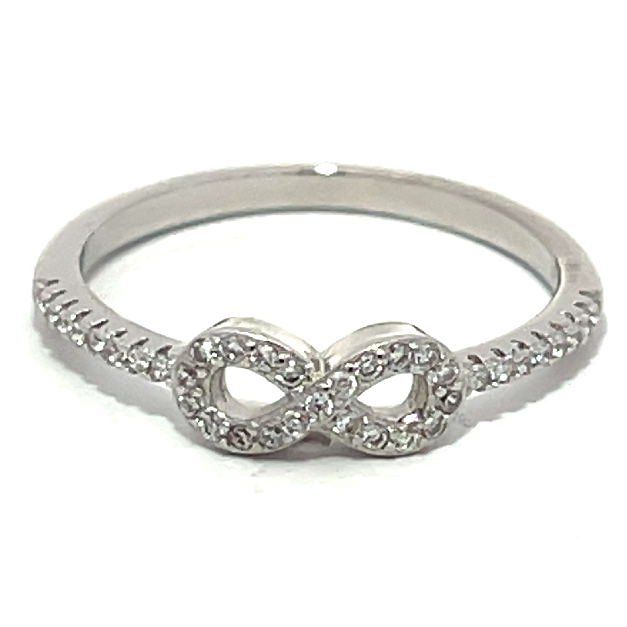 ANILLO INFINITO CON CUBIC