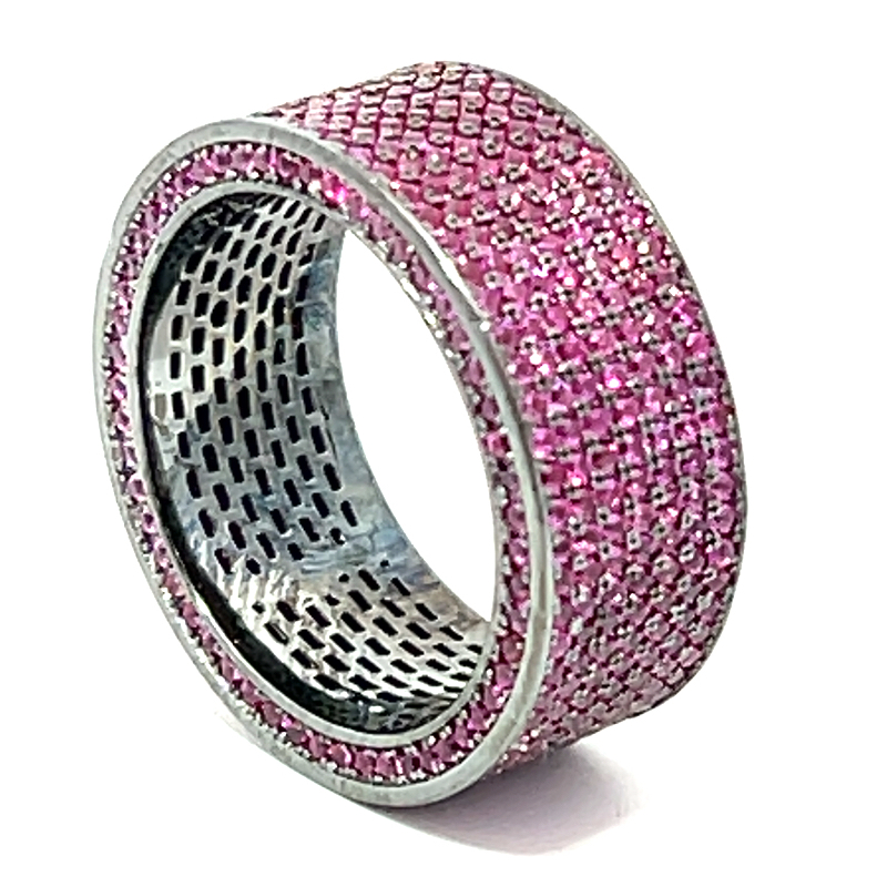 ANILLO RODIO NEGRO CINTA PAVE FRENTE Y CANTO PIEDRAS ROJAS PREMIUM