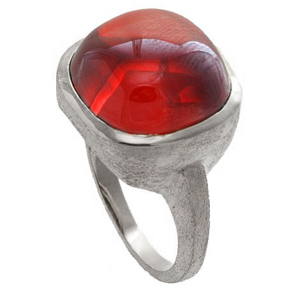 anillo piedra bombe roja cuerpo satinado