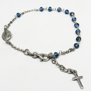 pulsera tipo rosario piedras azules