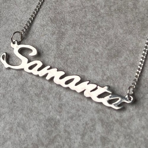 COLLAR CON NOMBRE CALADO SAMANTHA