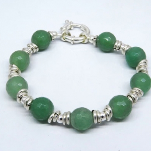 pulsera con arandelas y piedras verdes, cierre marinero